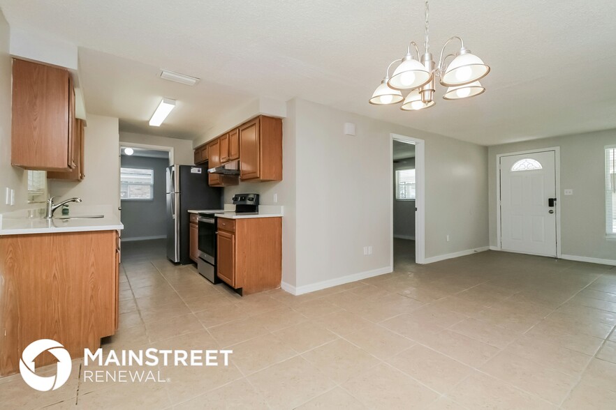 Building Photo - 535 San Lanta Cir