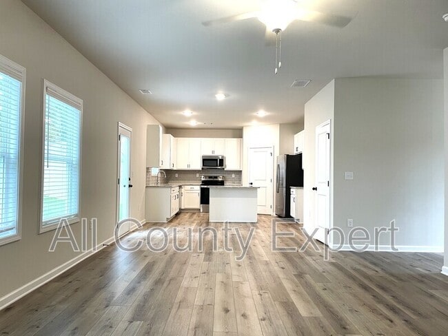 Building Photo - 414 Fox Crk Dr