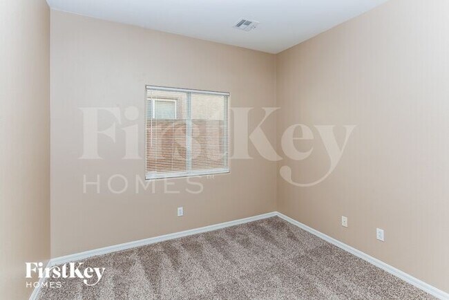 Building Photo - 3220 W La Madre Way