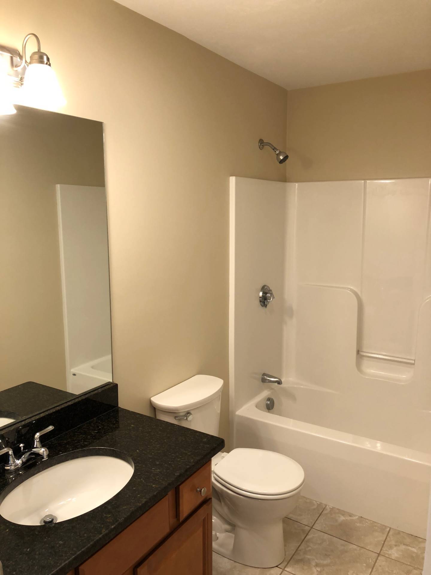 Building Photo - 865 Temple St