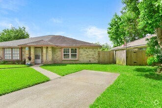 Building Photo - Stunning 4-Bedroom Home in Oak Rock Neighb...