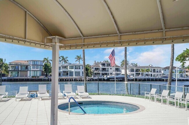 Building Photo - 2727 N Ocean Blvd