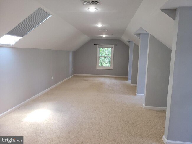Building Photo - 1108 Swan Creek Rd