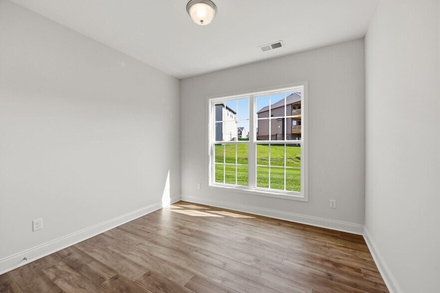 Building Photo - 2869 Blackford Pkwy
