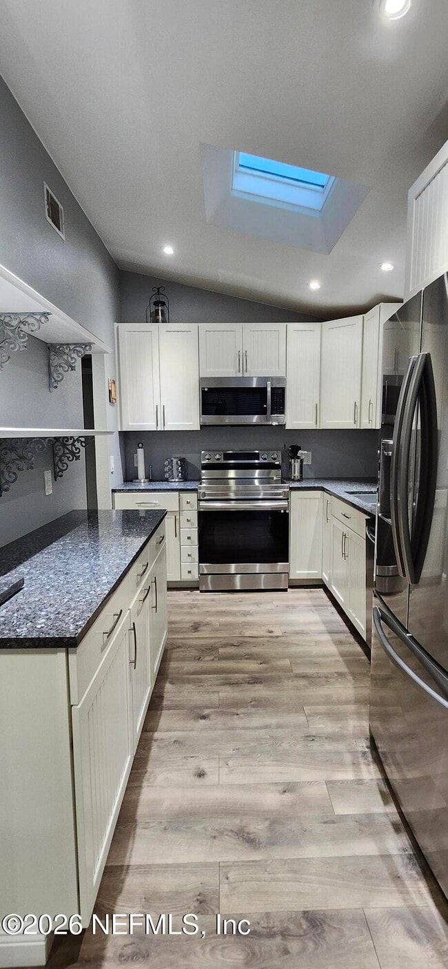 Building Photo - 115 Magnolia Dr