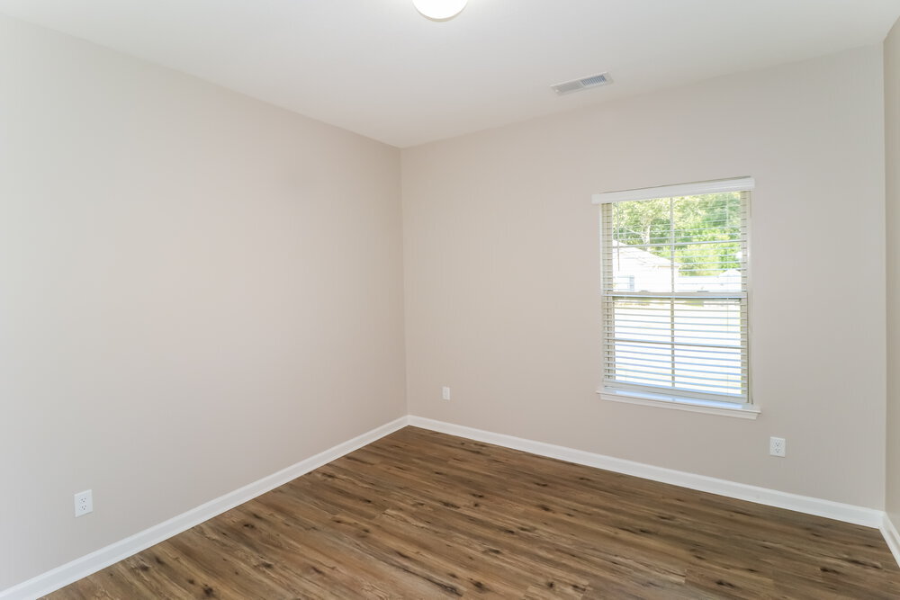 Building Photo - 267 Vivian Way