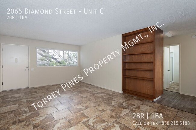 Building Photo - 2065 Diamond St