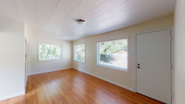 Building Photo - May Valley Road business opportunity available - 2 bedroom 1 bath home with carport & office and ...