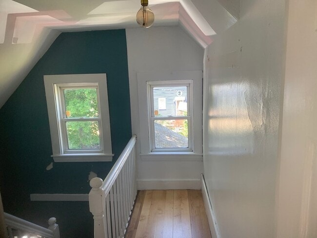 Building Photo - 23-25-25 Cohasset St