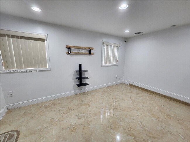 Building Photo - 10500 SW 200th Terrace