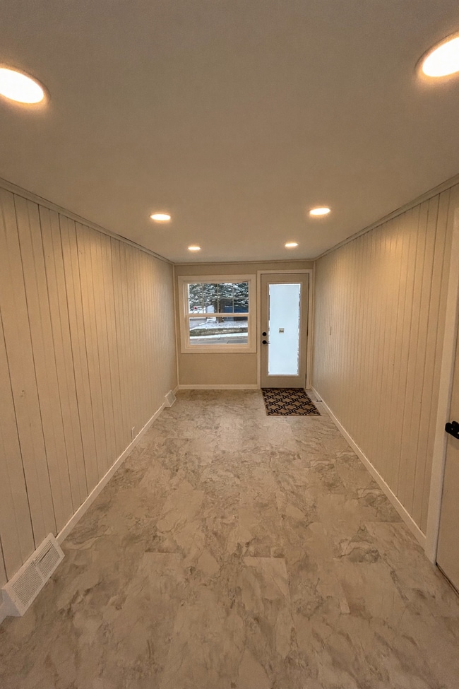 Building Photo - 1810 Logan St