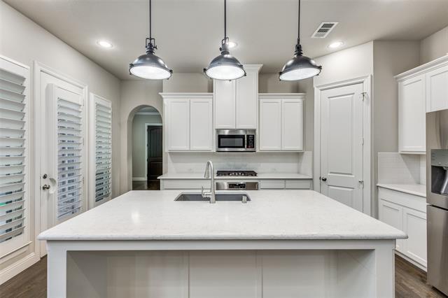 Building Photo - 7304 Van Tuyl Pkwy