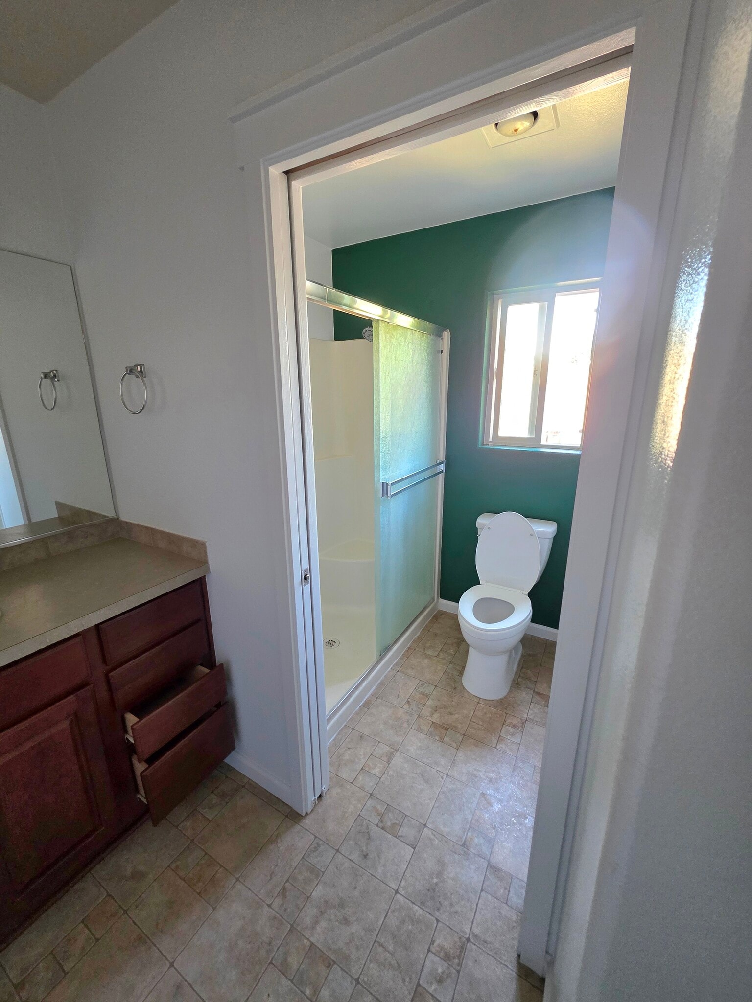 Building Photo - 624 Jasmine Cir
