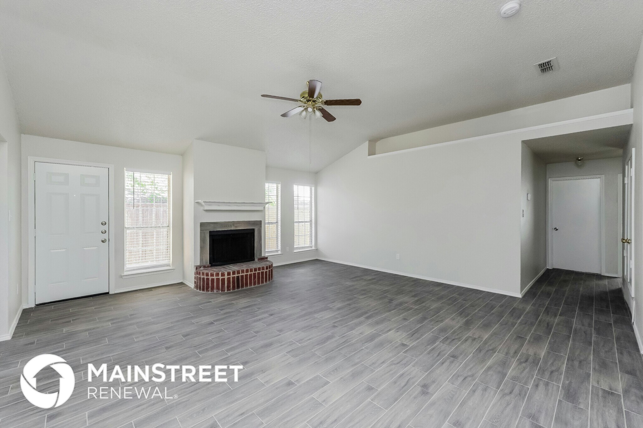 Building Photo - 10917 Ives St