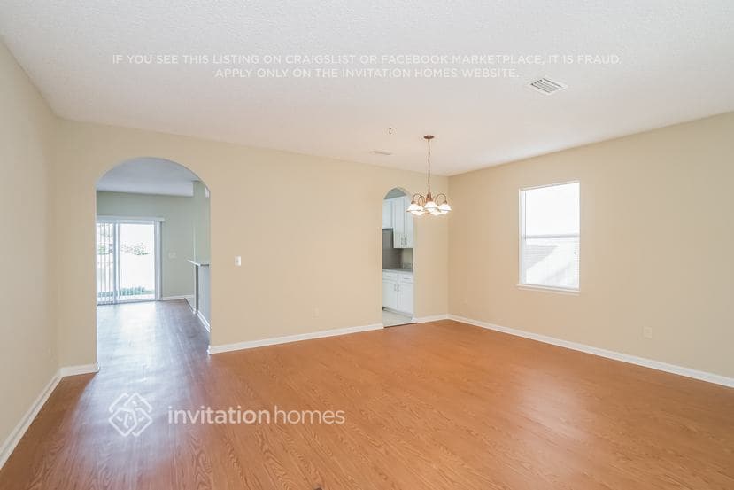 Building Photo - 1656 Hawkins Cove Dr E