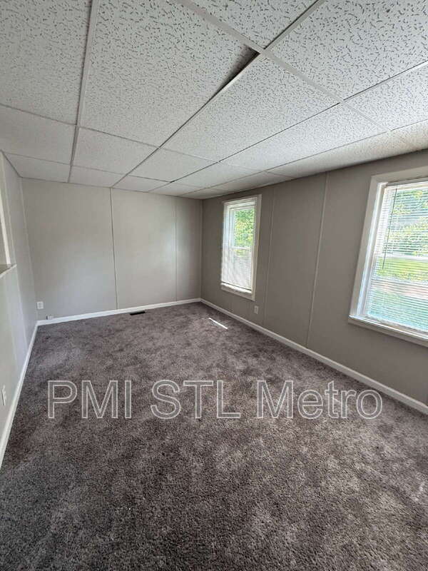 Building Photo - 2516 Tyrell Dr