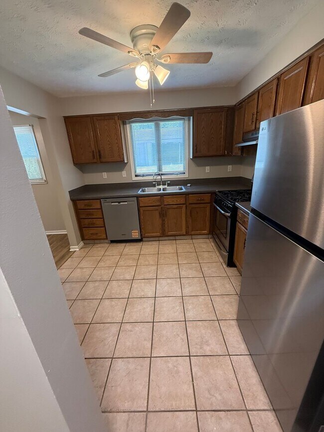 Building Photo - 918 Pearson Cir