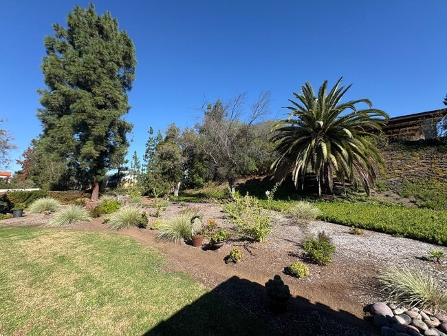 Building Photo - Beautiful 2B/2BA Home in Rancho Bernardo i...