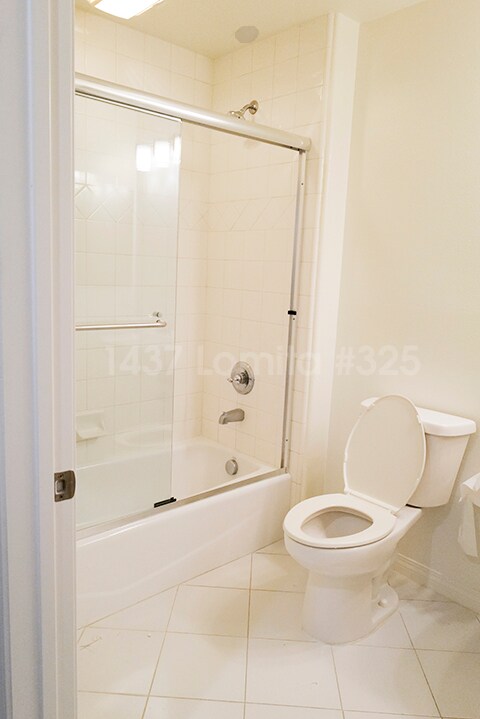 Bathroom - 1437 Lomita Blvd