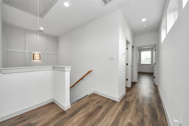 Building Photo - 7924 Booker St