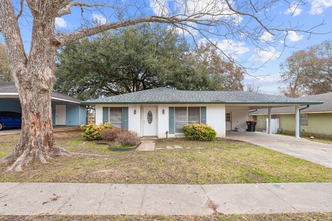 Building Photo - COMING APRIL 1ST!  NEWLY REMODELED HOME!