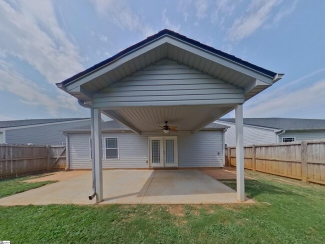 Building Photo - 114 Mistwood Ln