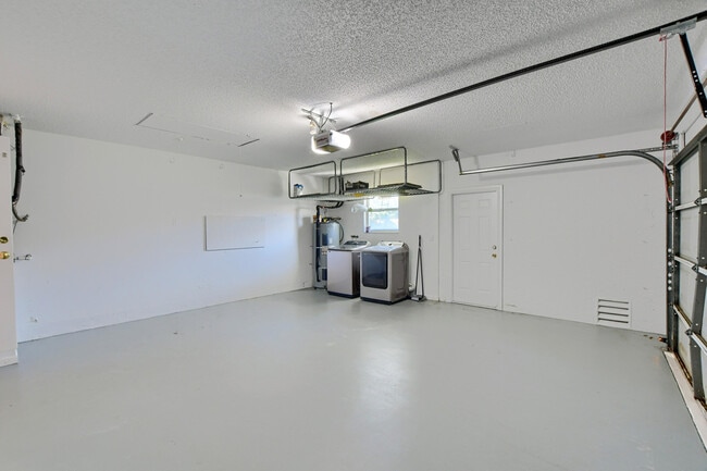 Building Photo - 2334 Timbercreek Cir NW