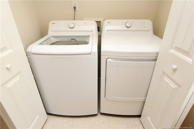 Building Photo - 3921 Volkswalk Pl