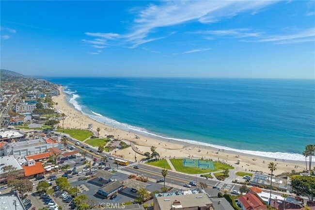 Building Photo - 215 Monterey Dr