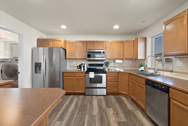Building Photo - 1610 N Corbin Ln