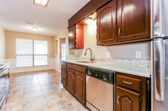 Building Photo - 708 Highland Park Dr