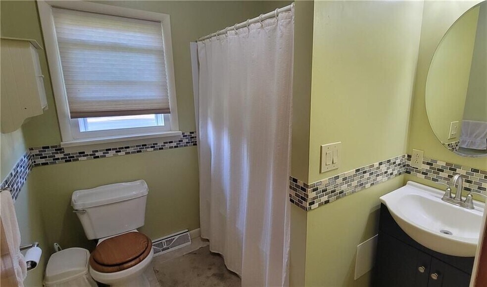 Building Photo - 148 Landon Ave