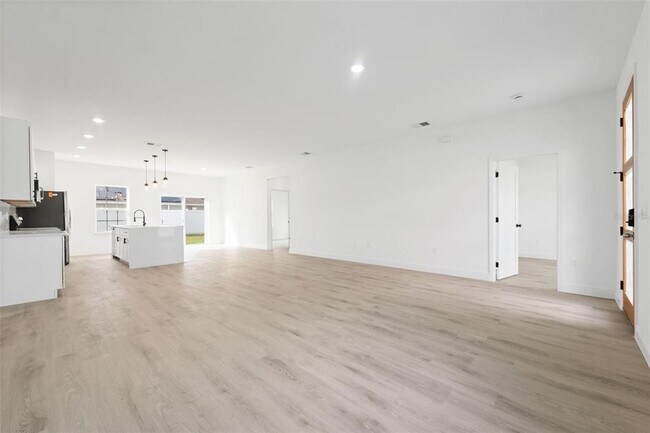 Building Photo - 2273 SW 158th St Rd