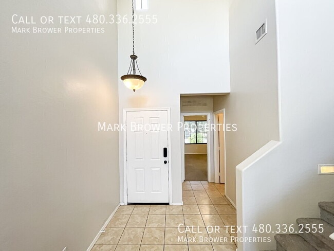 Building Photo - 396 E Bradstock Way
