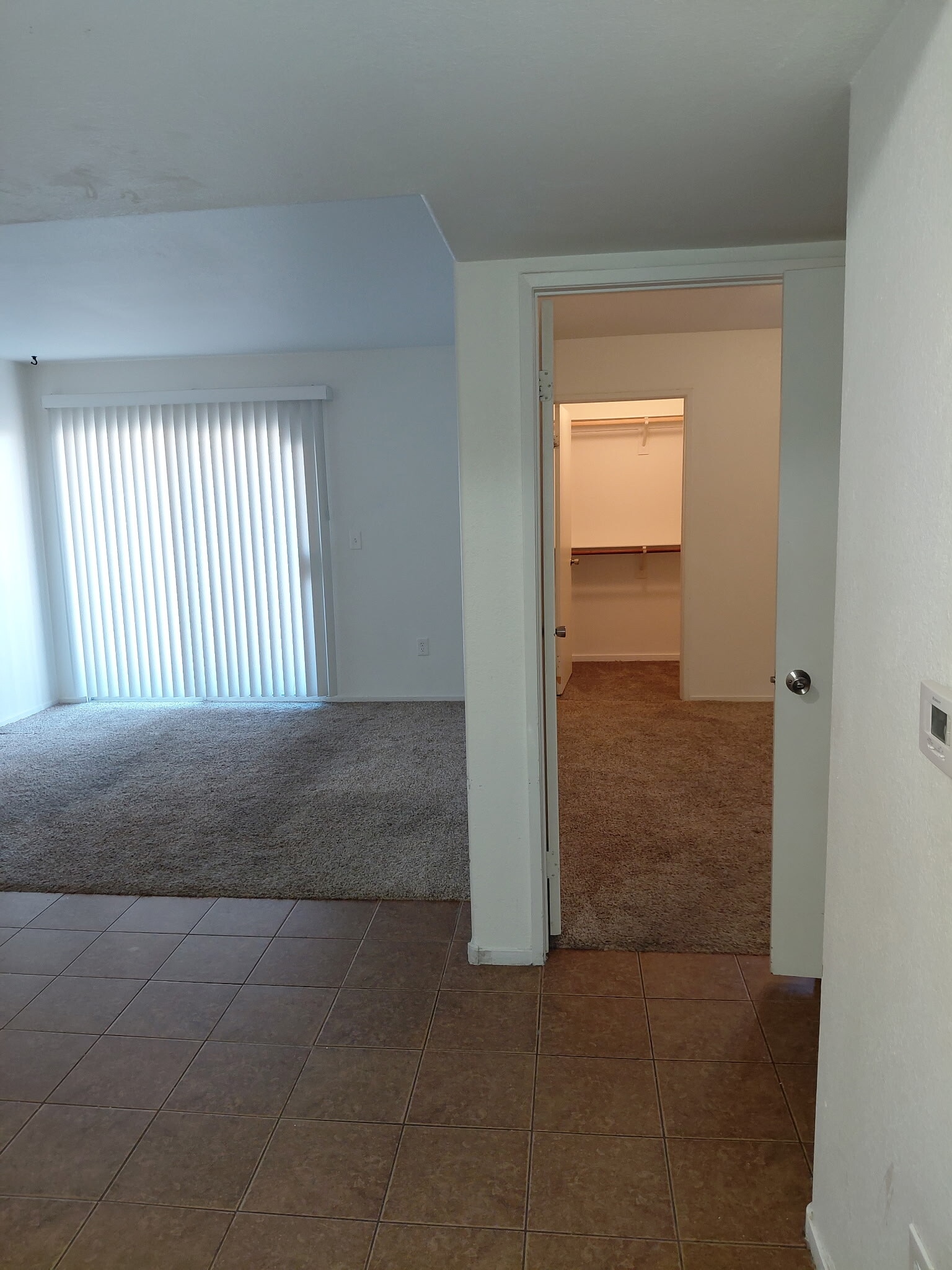 Building Photo - 7885 W Flamingo Rd