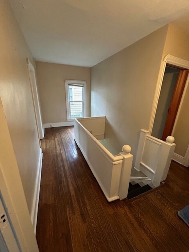 Building Photo - 964 Walnut St