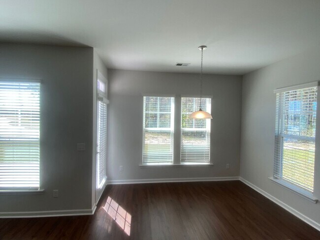Building Photo - Spacious 4 Bedroom - great location in Pooler, Ga!!