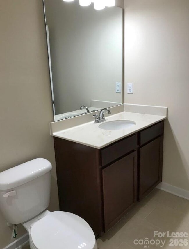 Building Photo - 1923 Winpole Ln