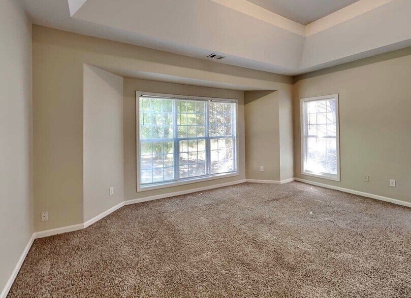 Building Photo - 467 Greyhawk Way