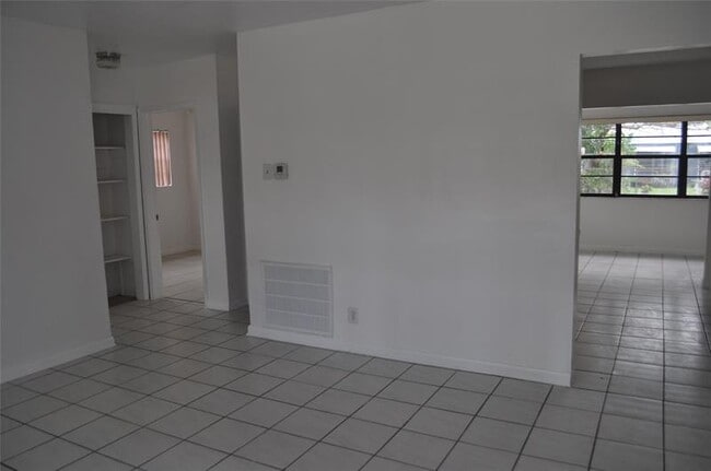 Building Photo - 6930 Liberty St