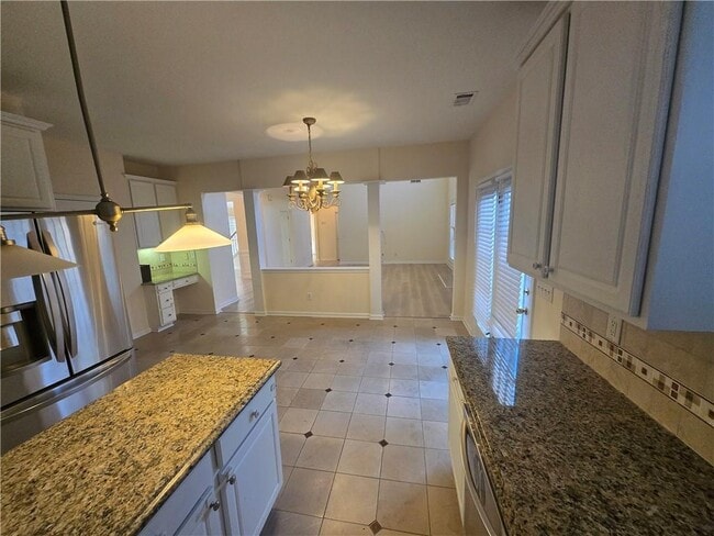 Building Photo - 2206 Creekway Dr