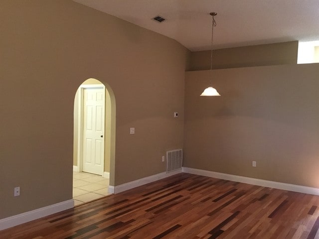 Building Photo - 1667 Vista Lake Cir