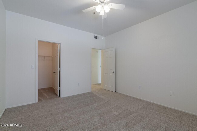 Building Photo - 11375 E Sahuaro Dr