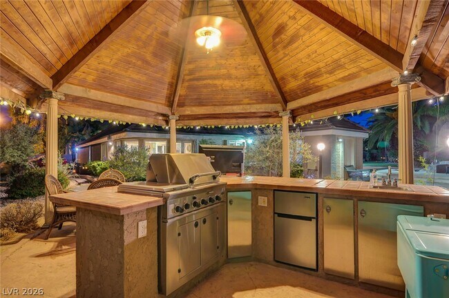 Building Photo - 7258 Loma Alta Cir
