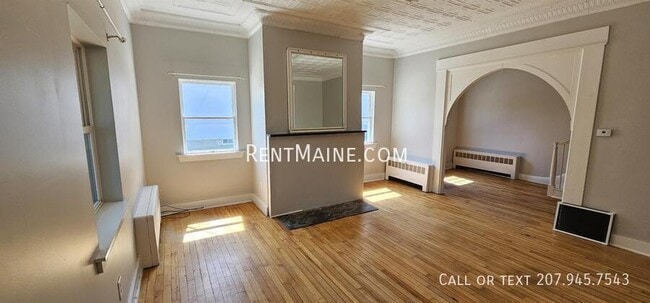 Building Photo - 206 Maine Ave