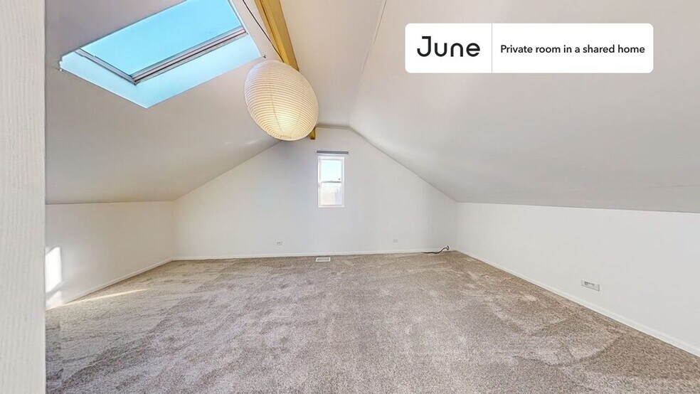 Building Photo - Room in Shared 3 bed/1 bath home