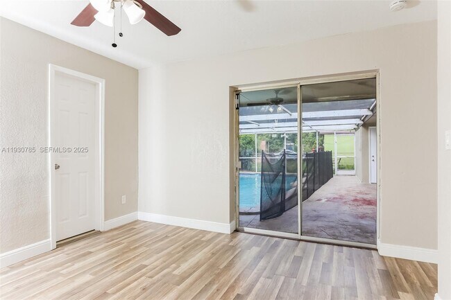 Building Photo - 7560 Venetian St