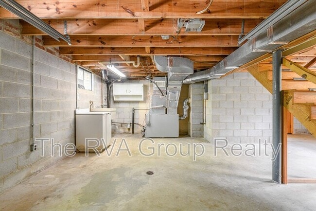 Building Photo - 36 Ferndale Drive