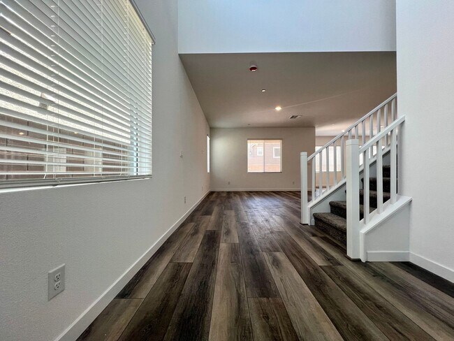 Building Photo - Stunning Newly Built 4-Bedroom, 3-Bathroom Home in Henderson