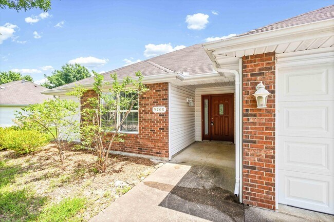 Building Photo - 3708 Panther Dr